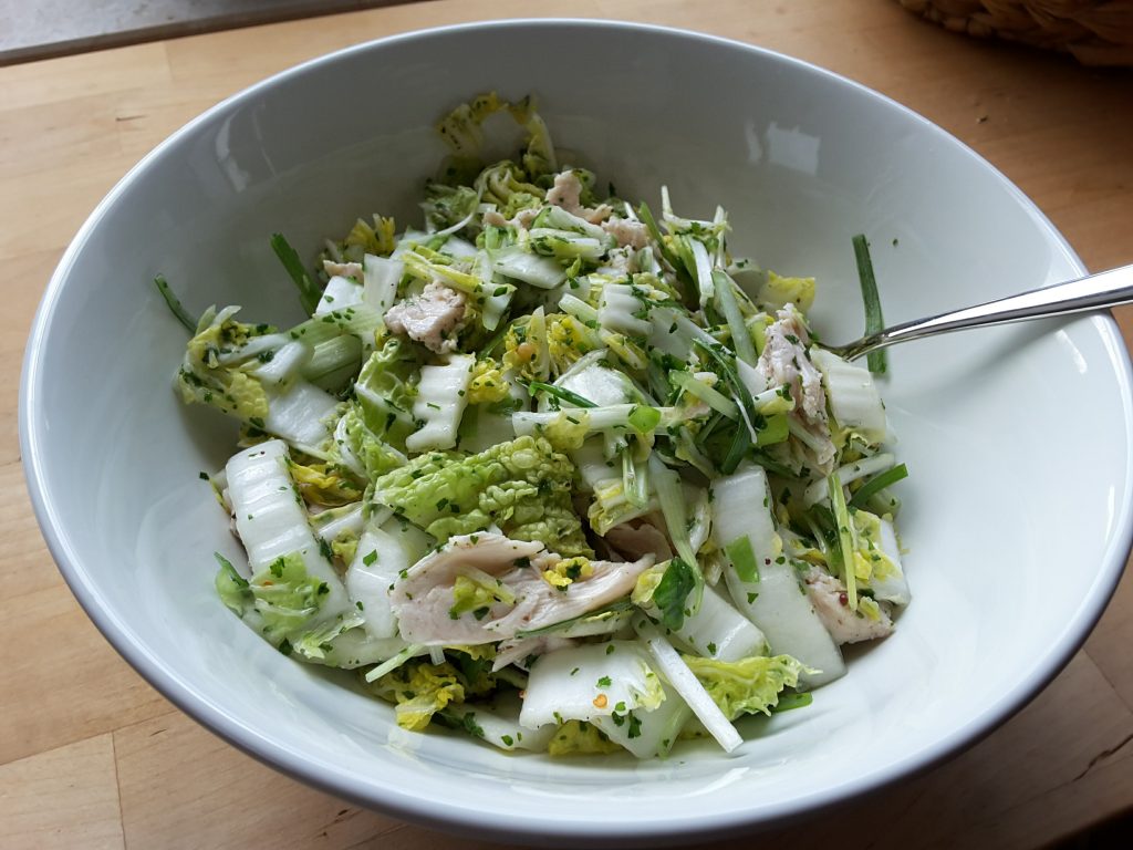 Hühnersalat mit Kohlstreifen – Salvatore Russo